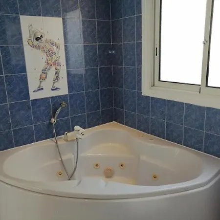 Maison Mitoyenne Avec Piscine