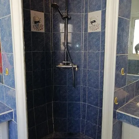 Maison Mitoyenne Avec Piscine *