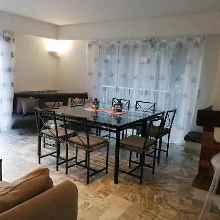 Apartment Maison Mitoyenne Avec Piscine *